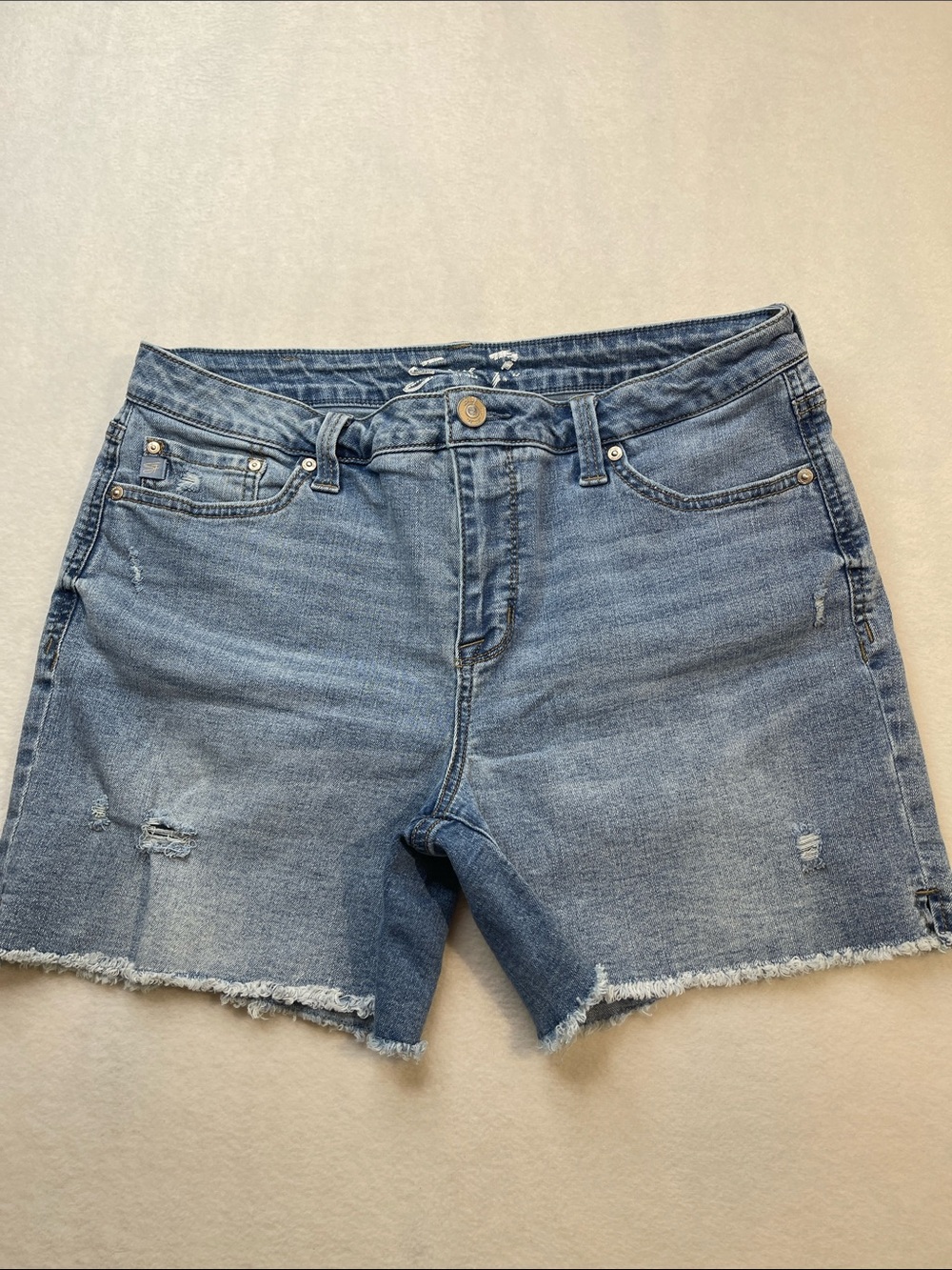 SEVEN 7 Classic Light Blue Denim Women’s Shorts SIZE 10